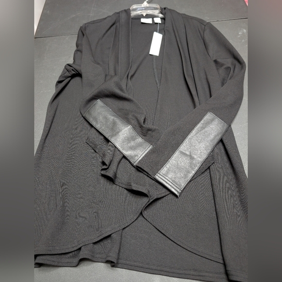 Weekends By Chico's Gwendolen Black Faux Leather Wrist Patch Draped Cardigan L - Picture 3 of 8